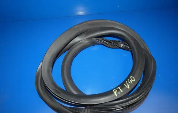 Volvo V40 Rubber seal rear door 