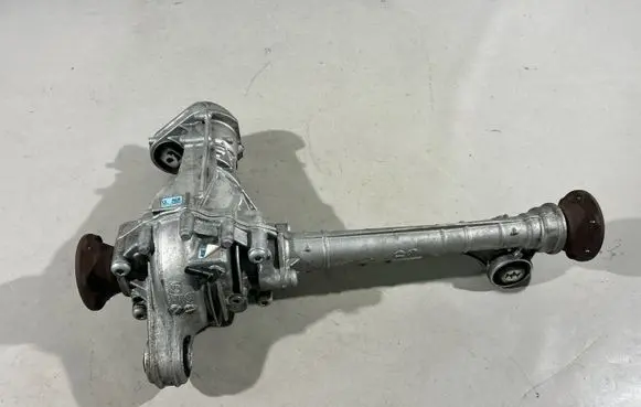 Volkswagen Touareg II Front differential 4460310089