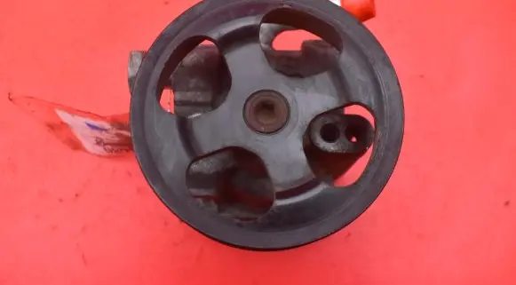 Mitsubishi Outlander Power steering pump