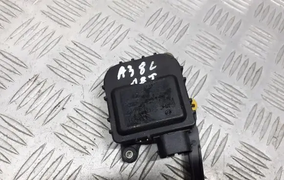 Audi A3 S3 8L Central body control module 8D2820511C