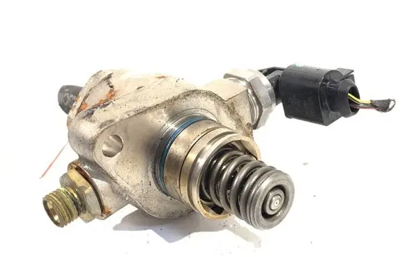 Audi A3 S3 8V Fuel injection high pressure pump 06L127027