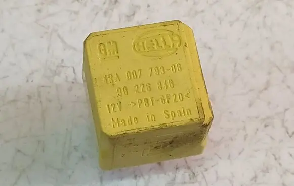 Opel Astra H Other relay 4RA00779306