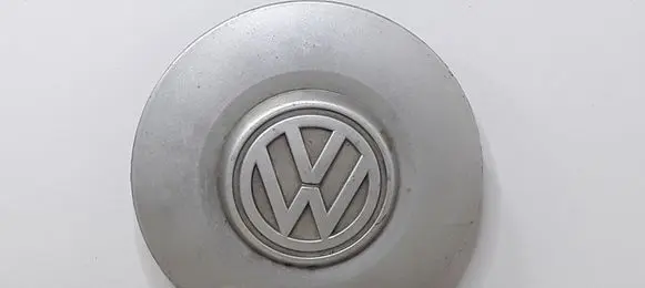 Volkswagen Golf III Original wheel cap 1H0601151B 1H0601149B