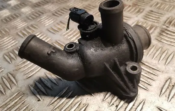 Mercedes-Benz A W168 Thermostat 6682030275