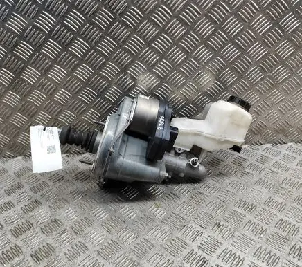 Volkswagen Golf VIII Brake booster 5WC614105AL 0204N01510