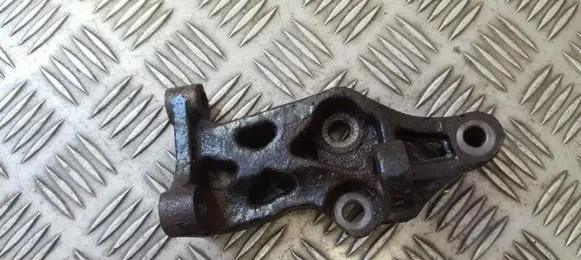 KIA Rio Engine mounting bracket 3D28