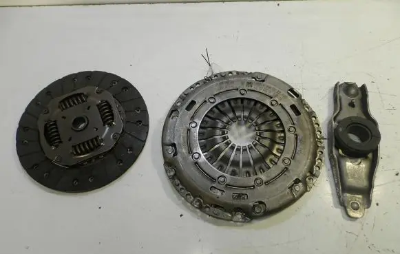Skoda Fabia Mk3 (NJ) Clutch set kit 04308200197