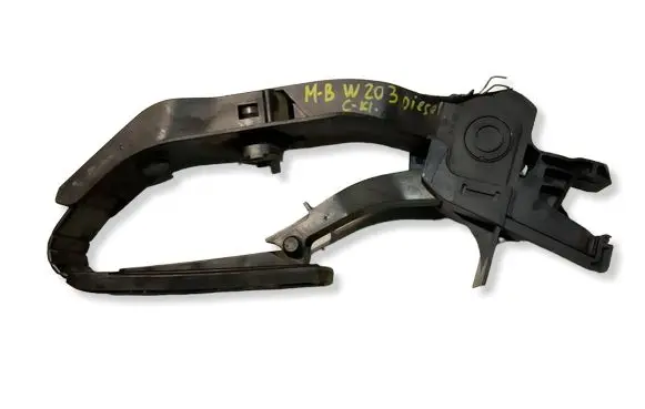 Mercedes-Benz C AMG W203 Accelerator throttle pedal A2033000504