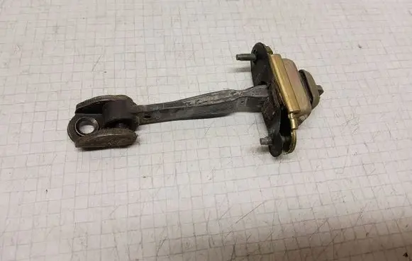 Ford Mondeo Mk III Rear door check strap stopper 210803