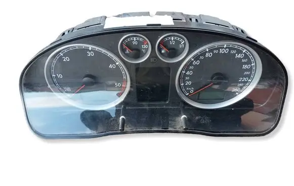 Volkswagen PASSAT B5.5 Speedometer (instrument cluster) 3B0920849A 16050300003