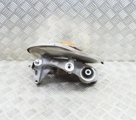 Audi A4 S4 B9 8W Rear wheel hub 8W0615612D 8W0505436T