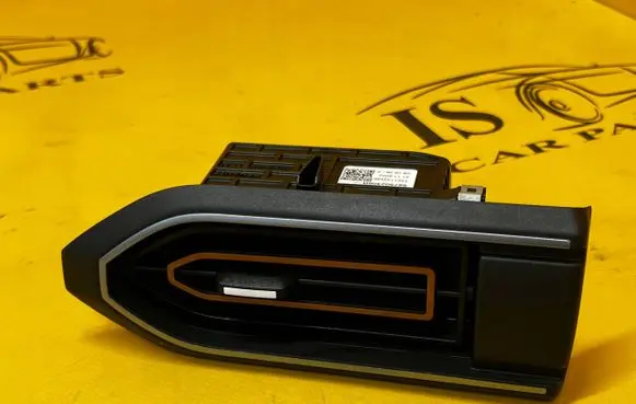 Dacia Sandero III Dashboard side air vent grill/cover trim 687602406R