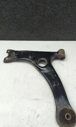 Toyota Prius (XW20) Front lower control arm/wishbone