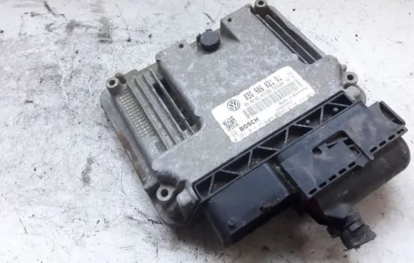 Volkswagen Golf V Engine control unit/module 0281014064