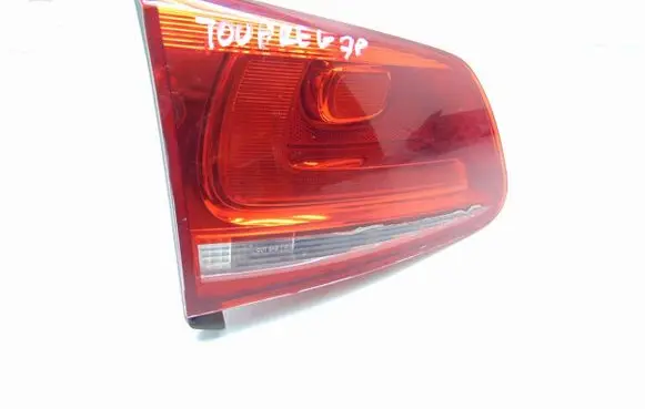 Volkswagen Touareg II Tailgate rear/tail lights 7P6945093C