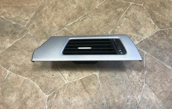BMW 3 E90 E91 Dashboard air vent grill cover trim 9130466