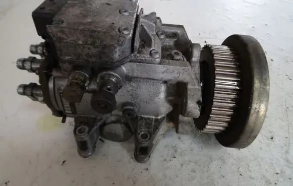 Audi A6 S6 C5 4B Fuel injection high pressure pump 0470506006
