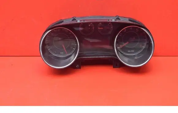 Speedometer (instrument cluster)