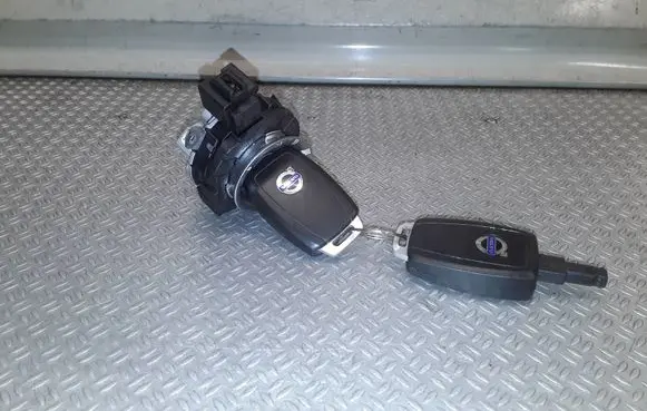 Volvo C30 Ignition lock 31252481