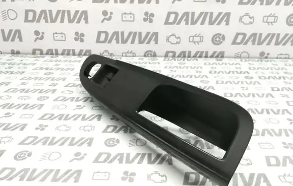 Volkswagen PASSAT B7 Front door window switch trim 3C2867172C
