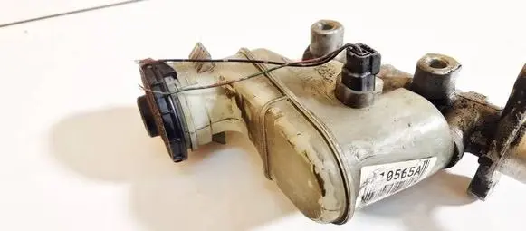 Brake fluid reservoir