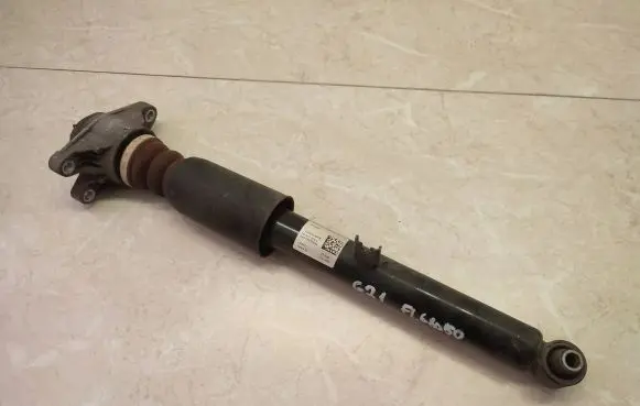 BMW 3 G20 G21 Rear shock absorber with coil spring 33526894075