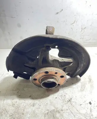 Volvo V70 Front wheel hub 31201286