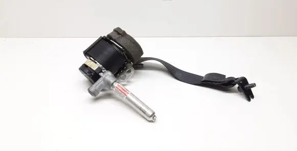 Volvo C30 Rear seatbelt 31351441