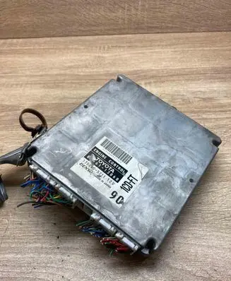 Toyota Corolla Verso E121 Engine control unit/module ECU 1758605211