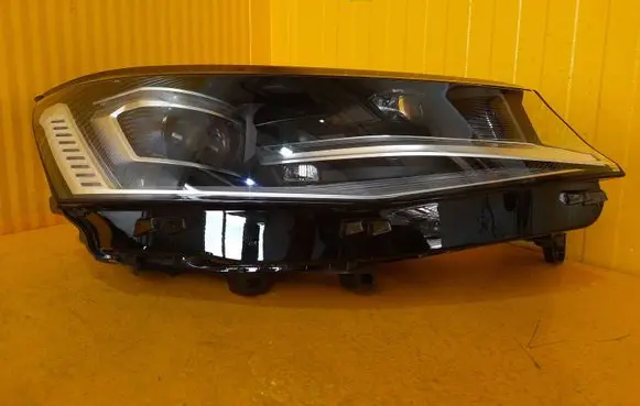 Volkswagen Transporter - Caravelle T7 Headlight/headlamp 7T1941082B