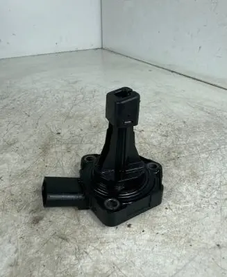 Volkswagen Golf VI Oil pressure sensor 03C907660G 6PR00962902