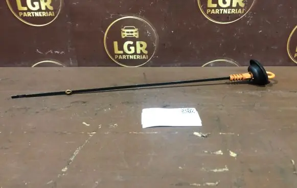 Volkswagen Touran I Oil level dip stick 038115611B