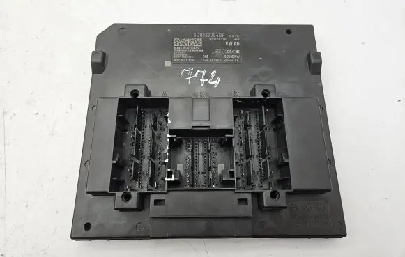 Volkswagen Tiguan Comfort/convenience module 5Q0937084DF