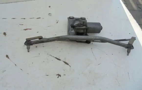 Ford Puma Front wiper linkage and motor