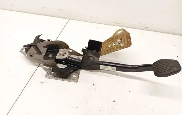 Ford Focus Clutch pedal 3m512467an