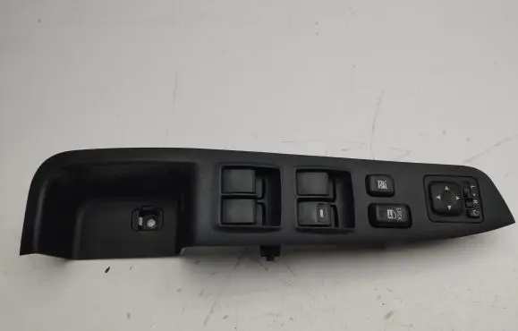 Citroen C-Crosser Electric window control switch 8608A181