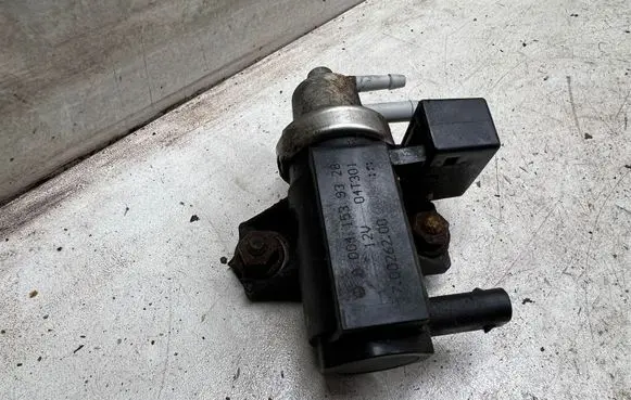 Mercedes-Benz Vito Viano W639 Turbo solenoid valve A0041539328