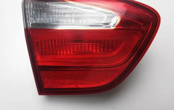 KIA Rio Tailgate rear/tail lights 924031W2
