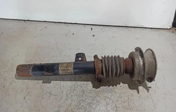 BMW 1 E81 E87 Front shock absorber with coil spring 6786017 105413