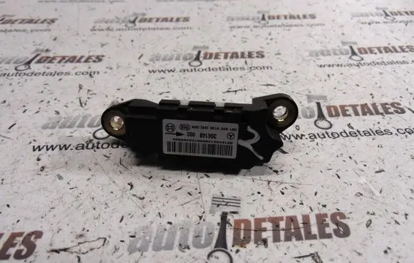 Mercedes-Benz E W211 Airbag deployment crash/impact sensor A0018209126