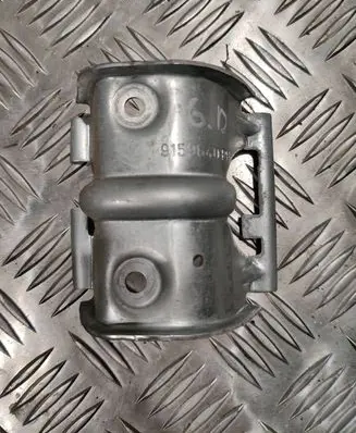 Rear door exterior handle/bracket