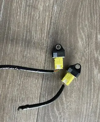 Mazda 2 Other devices 898310D110