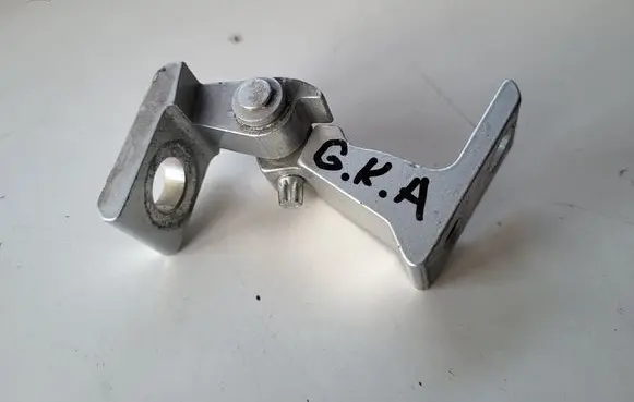 Skoda Octavia Mk3 (5E) Rear door lower hinge