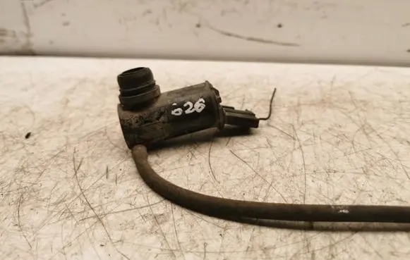 Mazda 626 Windscreen/windshield washer pump