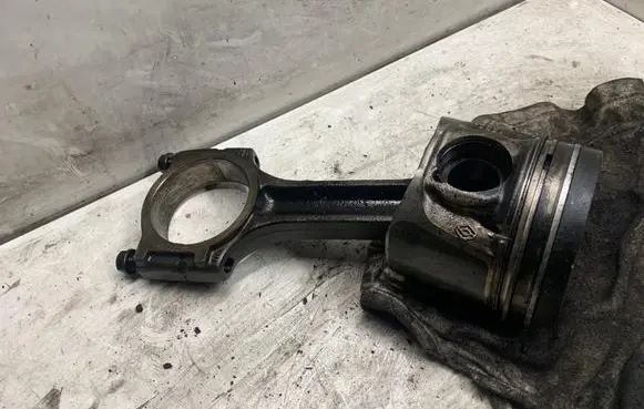 Renault Trafic II (X83) Piston with connecting rod 10587