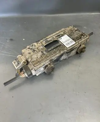 Land Rover Discovery 3 - LR3 Hand brake control module SNF500026 EMCT0092DE 10220101044