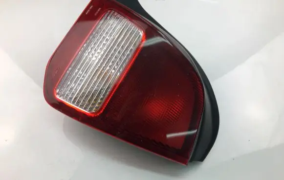 Mitsubishi Colt Tailgate rear/tail lights