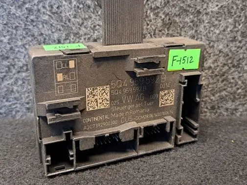 Volkswagen Golf VII Door control unit/module 5Q4959592B