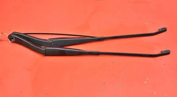 Dacia Sandero Front wiper blade arm 288810991R