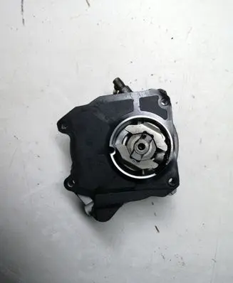 Opel Insignia A Vacuum pump 55205446